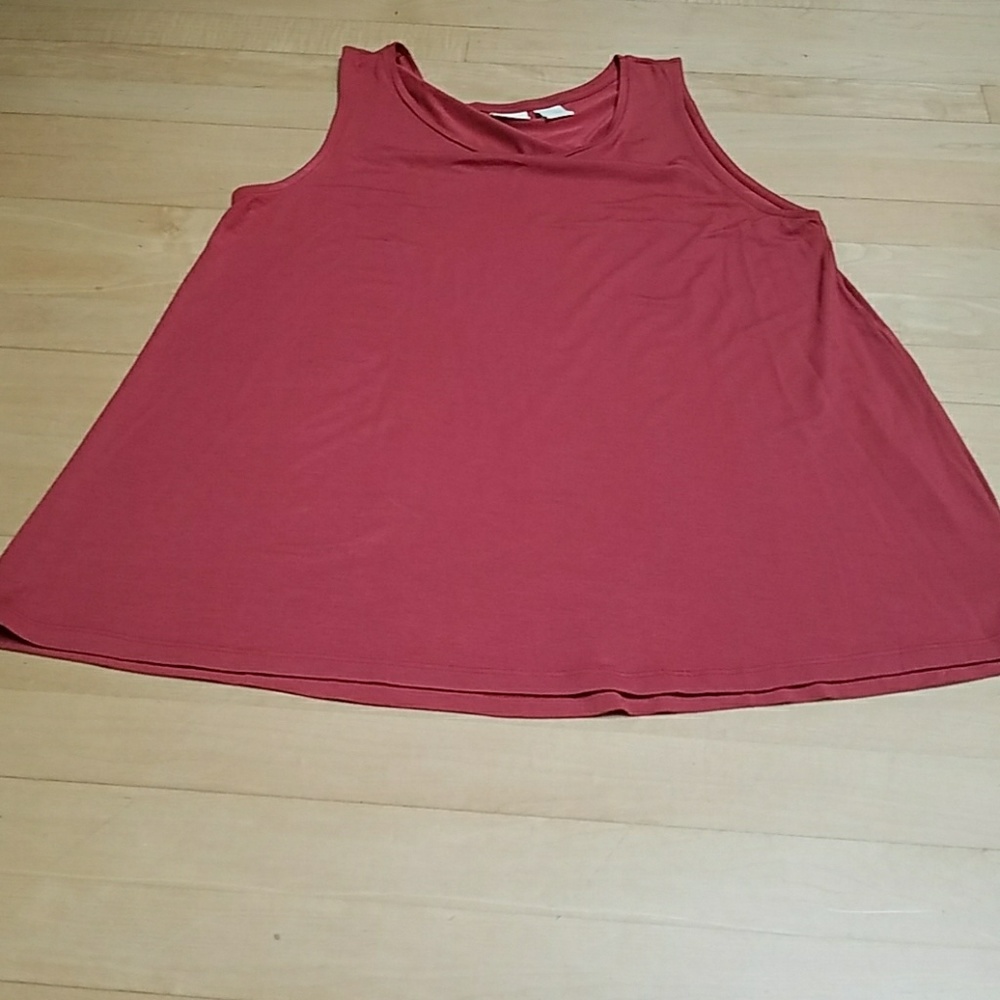 Burt Red Color Tank - Picture 4 of 4